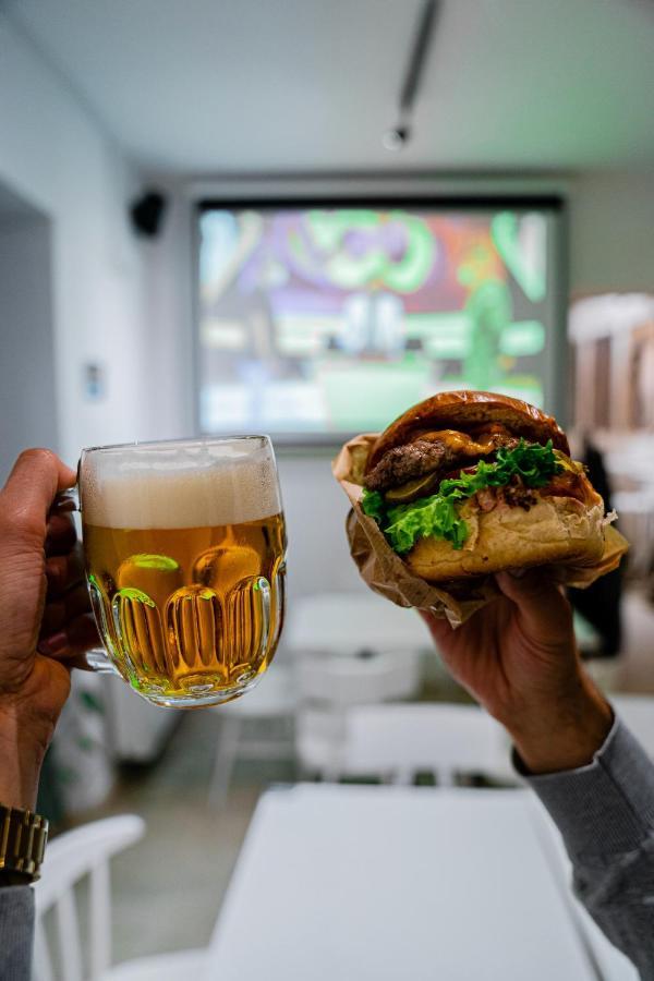 Street Food Possonium Apartments Братислава Екстер'єр фото