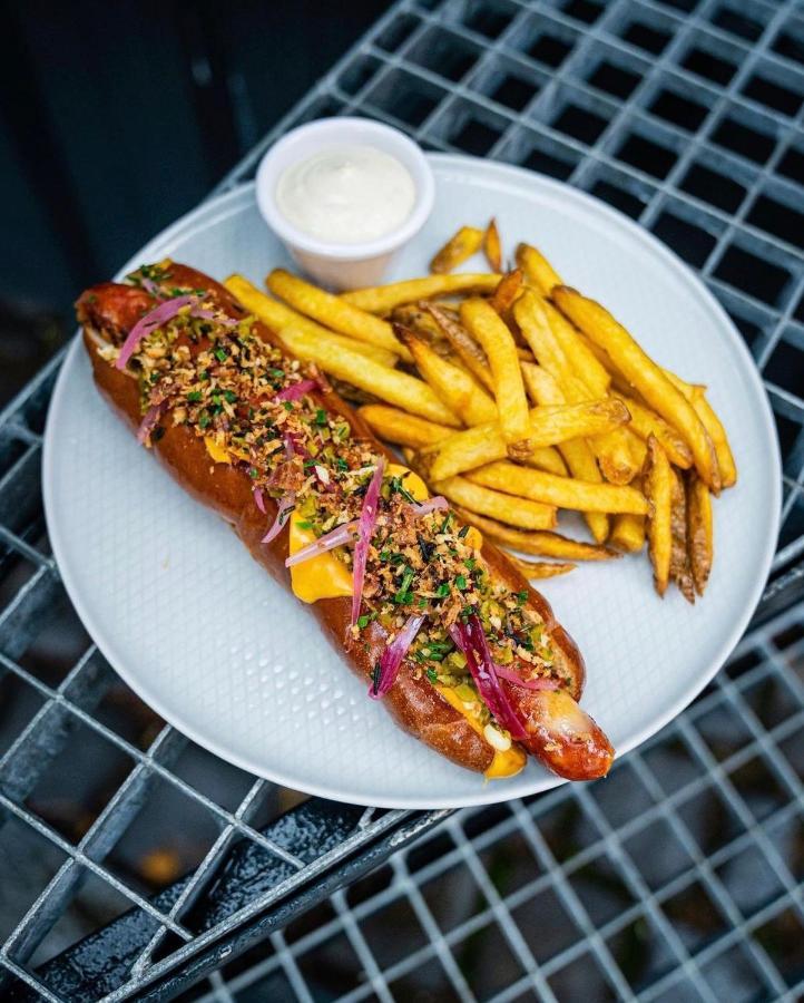 Street Food Possonium Apartments Братислава Екстер'єр фото